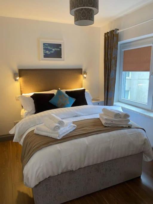 Location, Location - Modern 2 Bed Apt In Killarney Eksteriør bilde